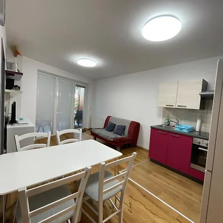 Apartma Ajda דירה *