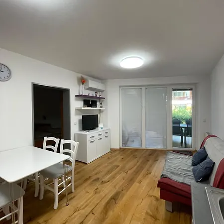 Apartma Ajda *