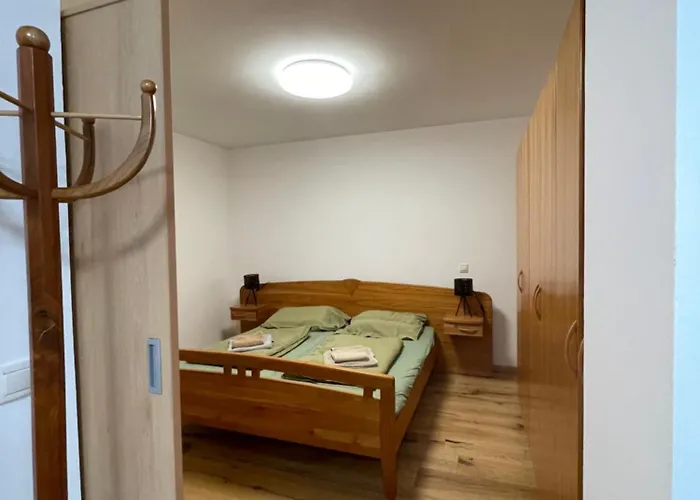 アパート Apartma Ajda